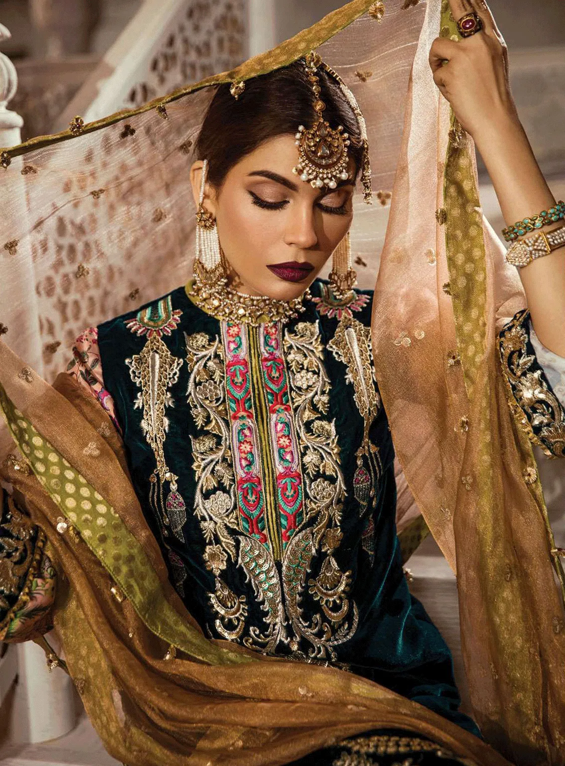 Anaya By Kiran Chaudhry Embroidered Velvet Unstitched 3 Piece Suit - 01 SAMARKAND