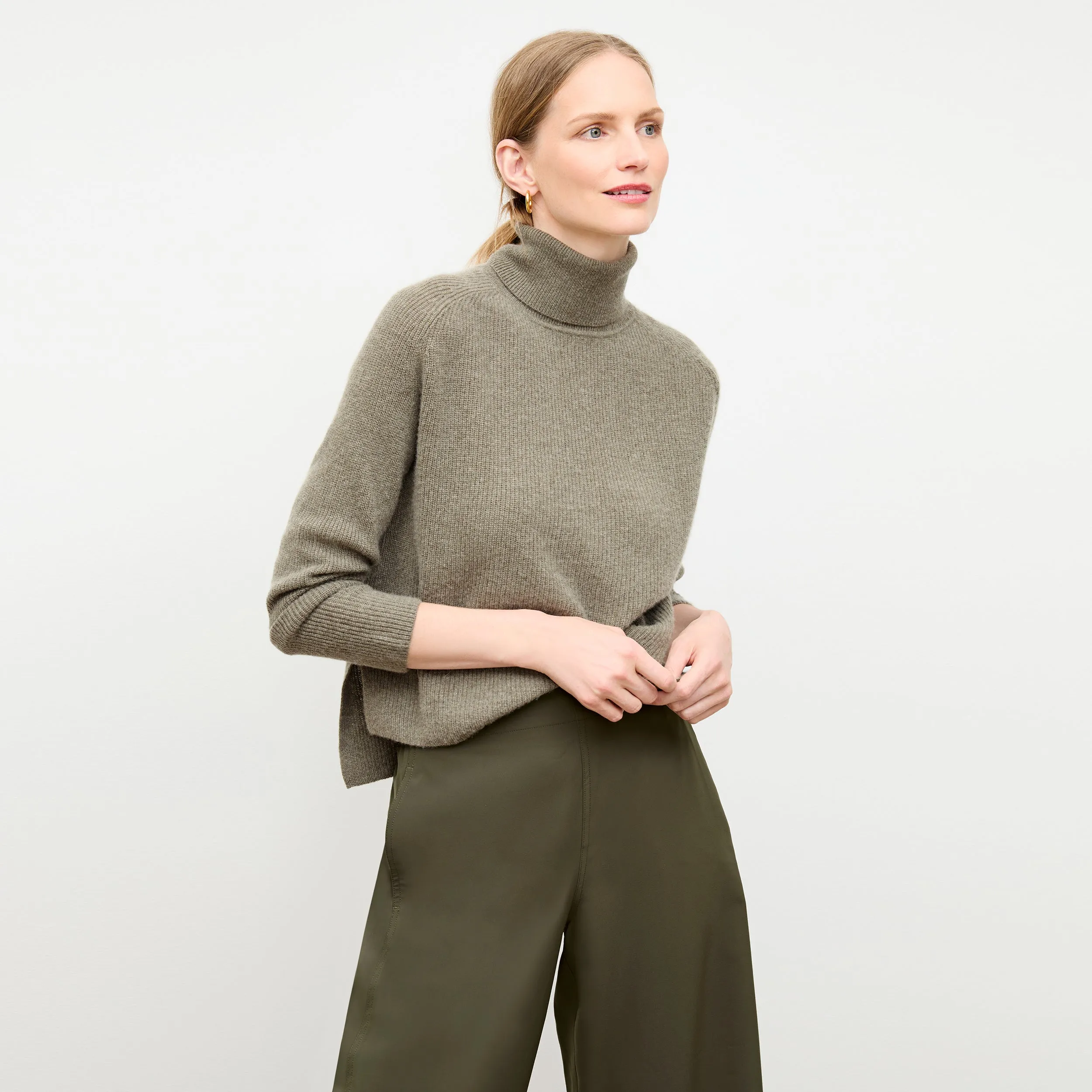 Arbus Sweater - Cashmere :: Dark Moss