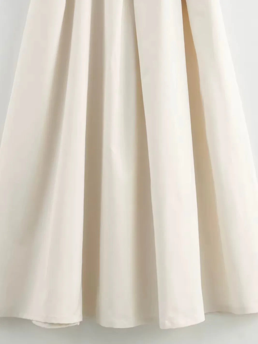 Beige zippered front sleeveless maxi dress