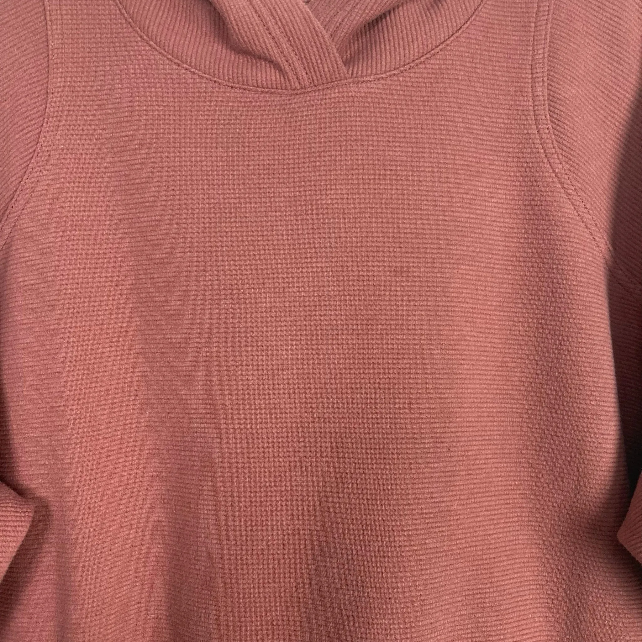 Bella Dusty Rose Ribbed Hooded Pullover- Size ~M (see notes, no size tag, fits like a medium)