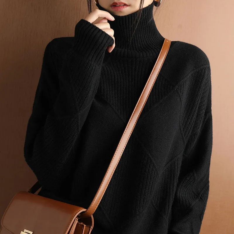 Cashmere Turtleneck Jumper in Solid Color Knit Style