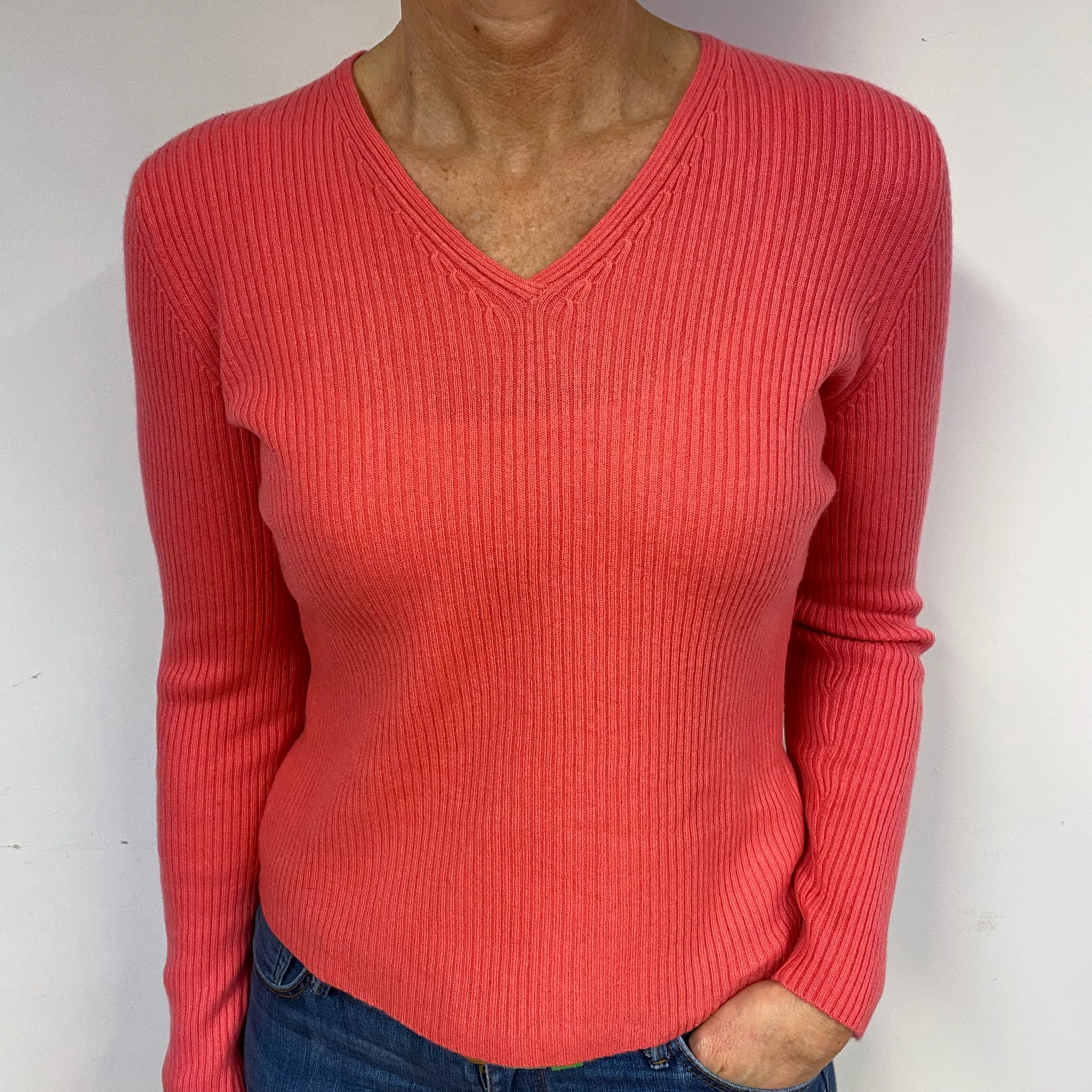 Dark Coral Pink Ribbed Cashmere V-Neck Jumper Medium