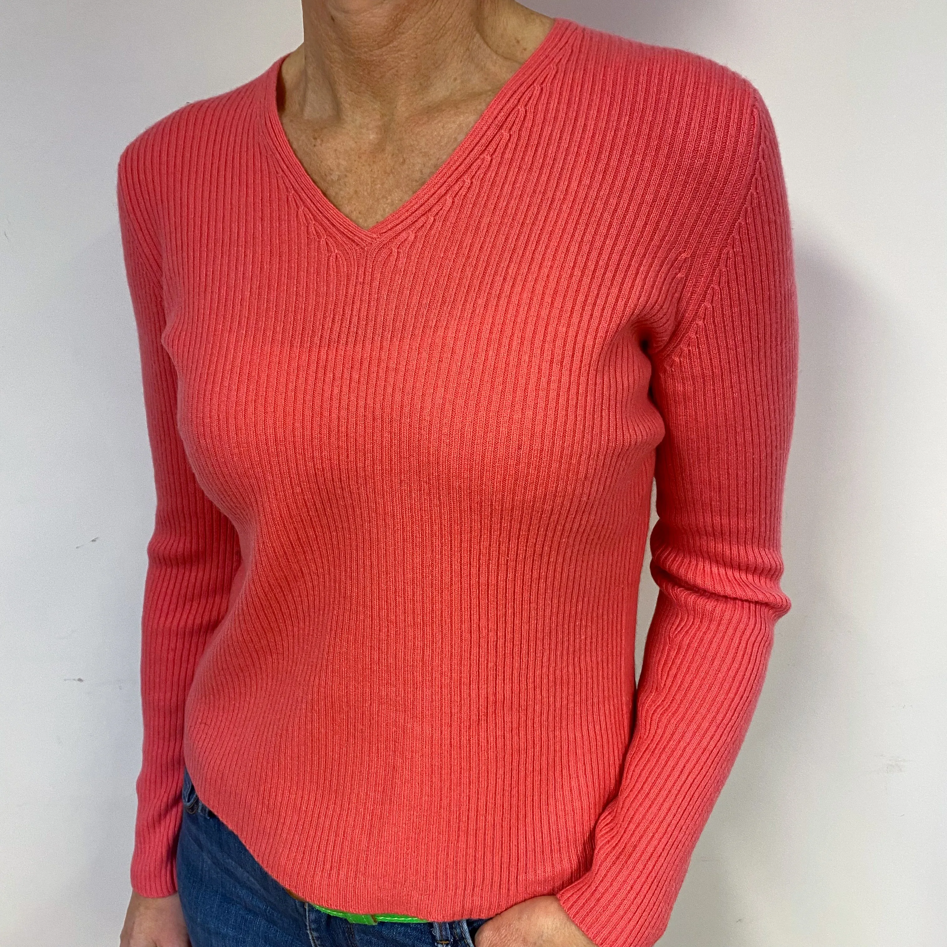 Dark Coral Pink Ribbed Cashmere V-Neck Jumper Medium