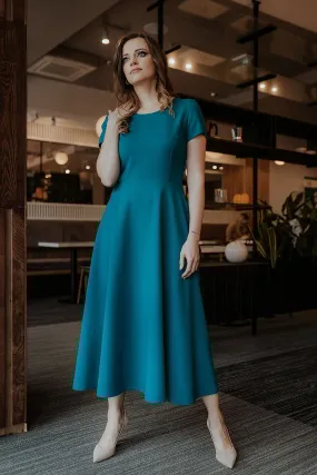 Elegant Midi Dress with Flared Sleeves and Hidden Zipper