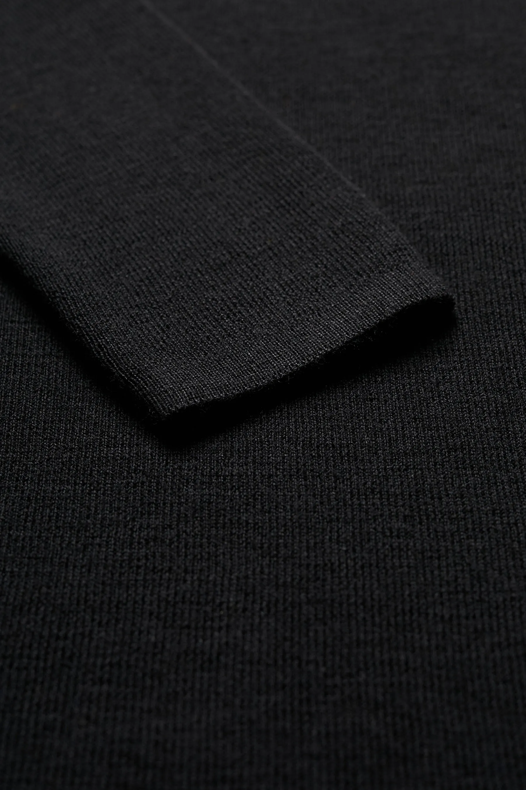 Heroic Turtleneck Black