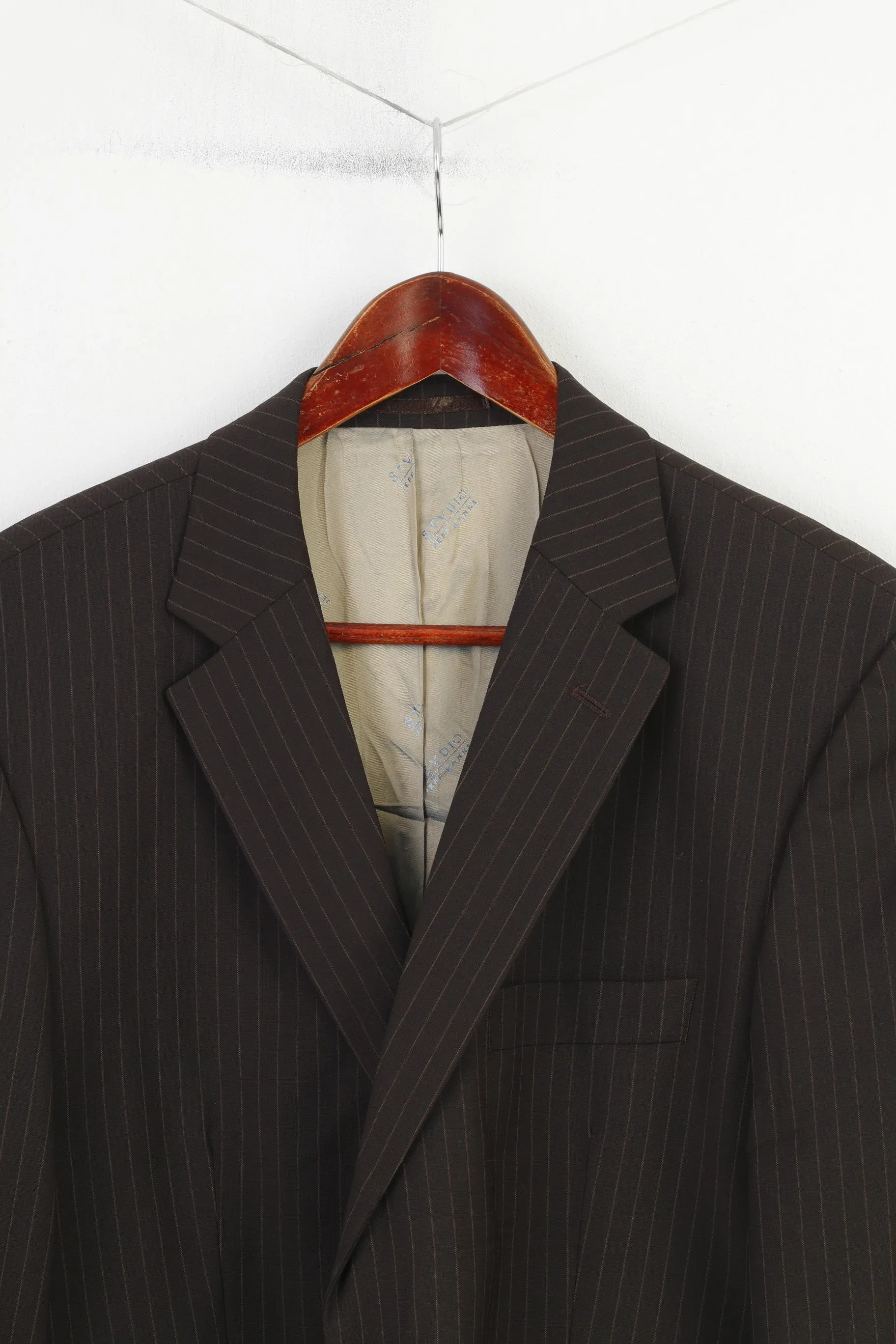 Studio Jeff Banks Men 52 42  Blazer Brown Striped Viscose Single Breasted Shoulder Pads Jacket